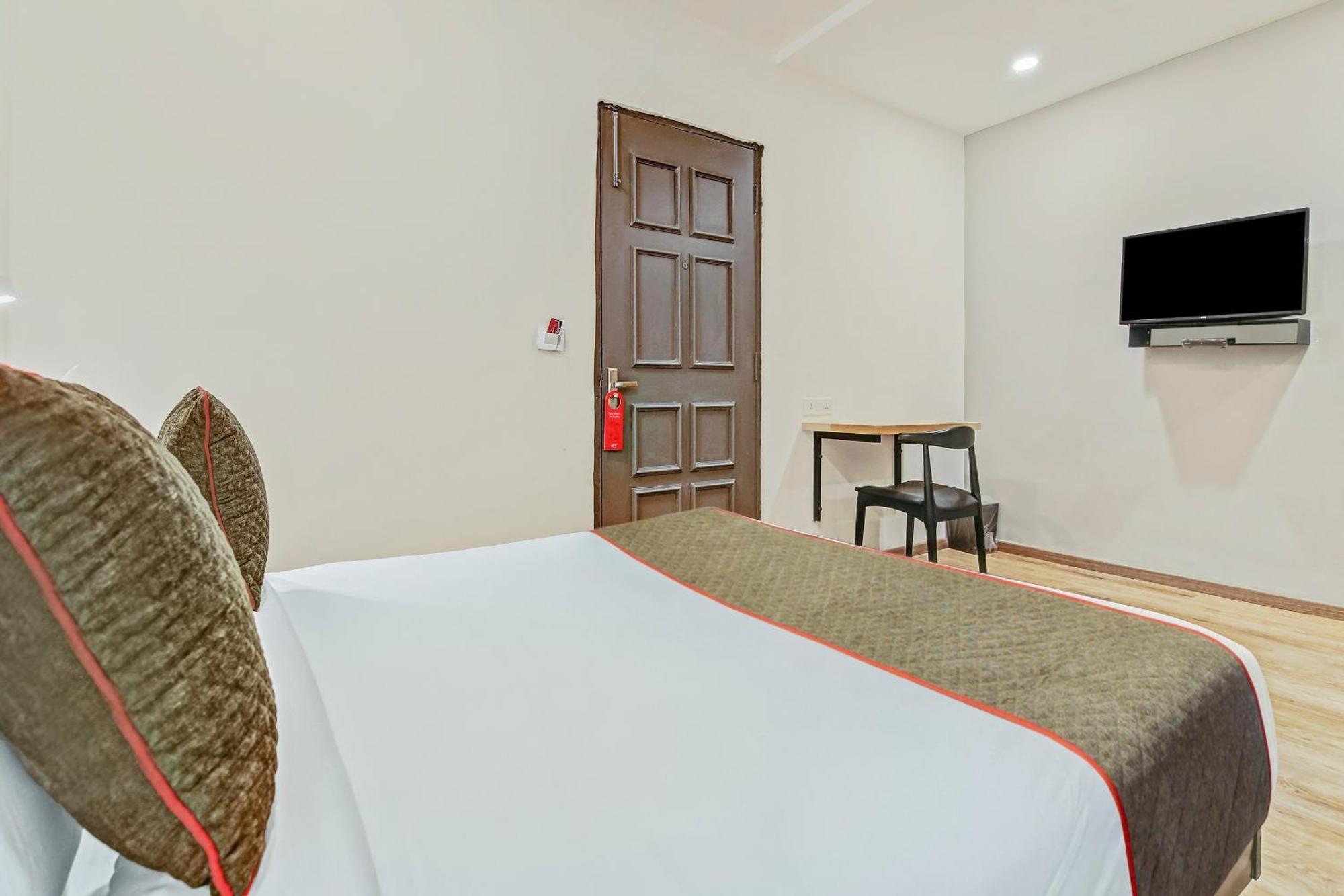 Townhouse Knowledge Park ||| Near Sharda University Greater Noida Exterior foto